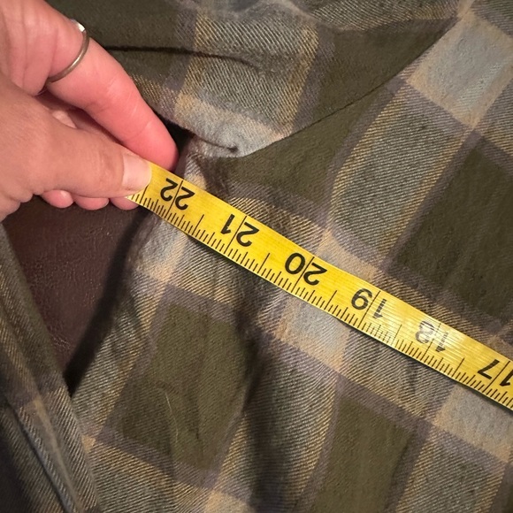 Volcom flannel - Picture 7 of 7